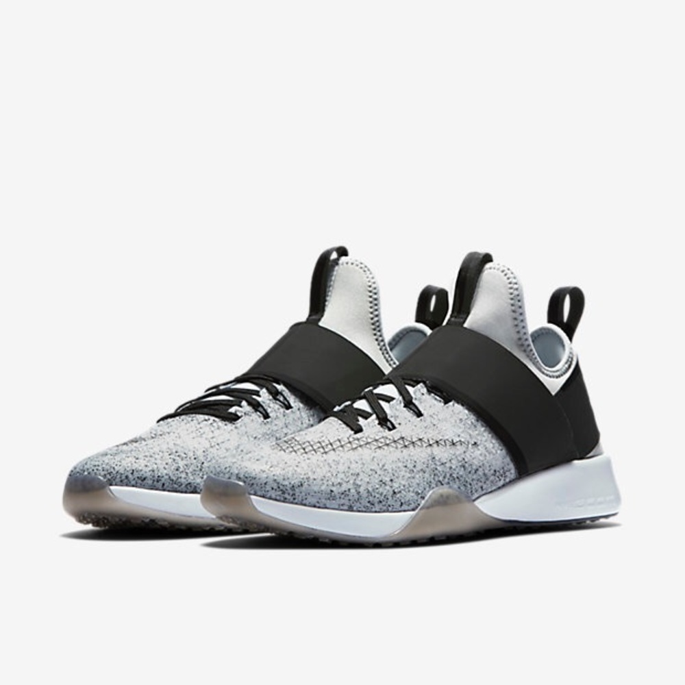 Nike Air Zoom Strong training sneakers